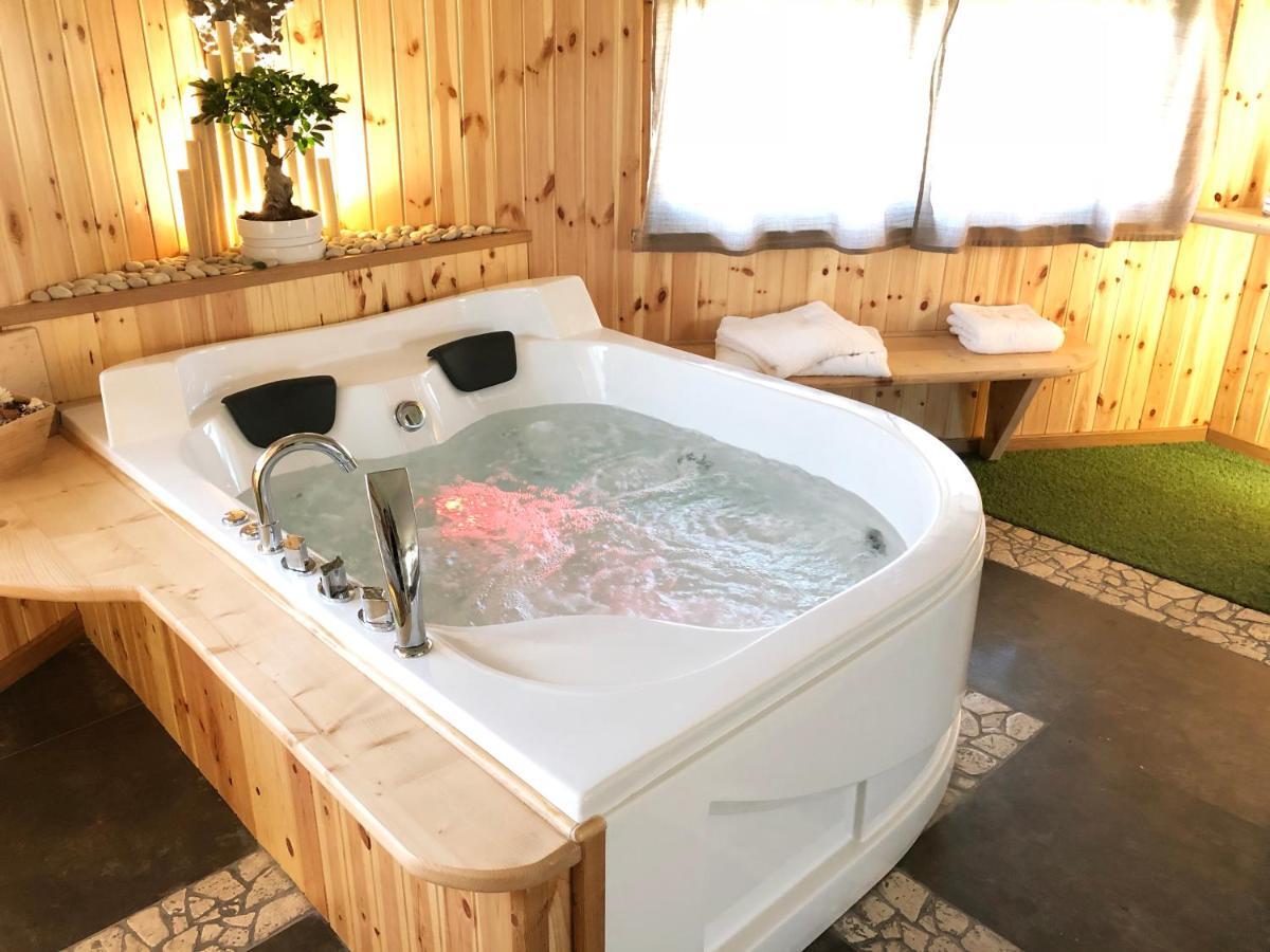 Rent Room Wood Ангуилара Сабация Екстериор снимка